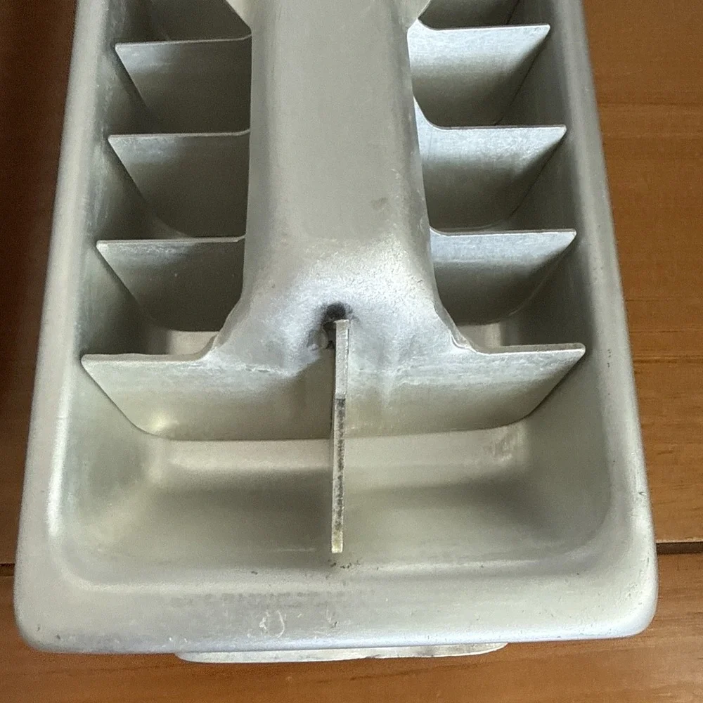Vintage Metal Aluminum Ice Cube Tray Removable Interior and Cube Ejector Set-2